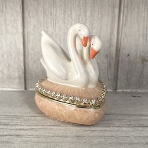 Gorgeous vintage enameled swan jewelry box
